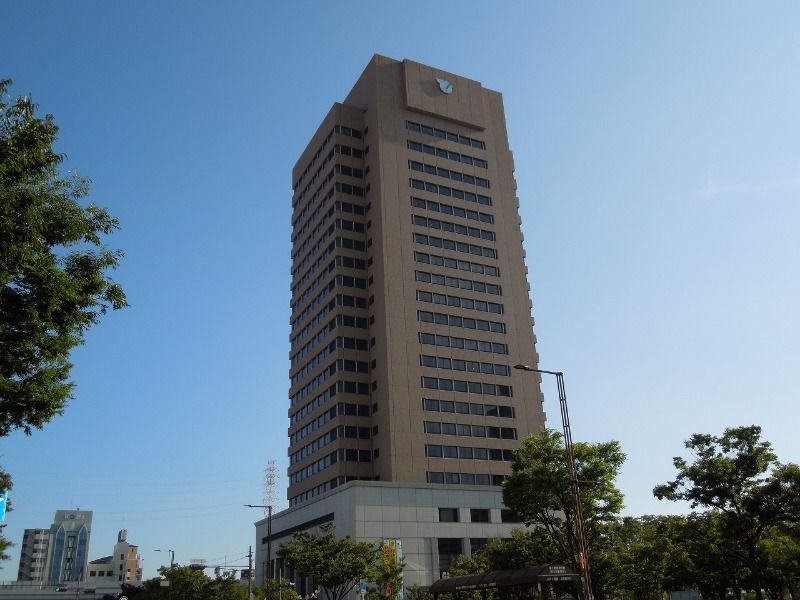近くの東大阪市役所まで750m（徒歩10分）