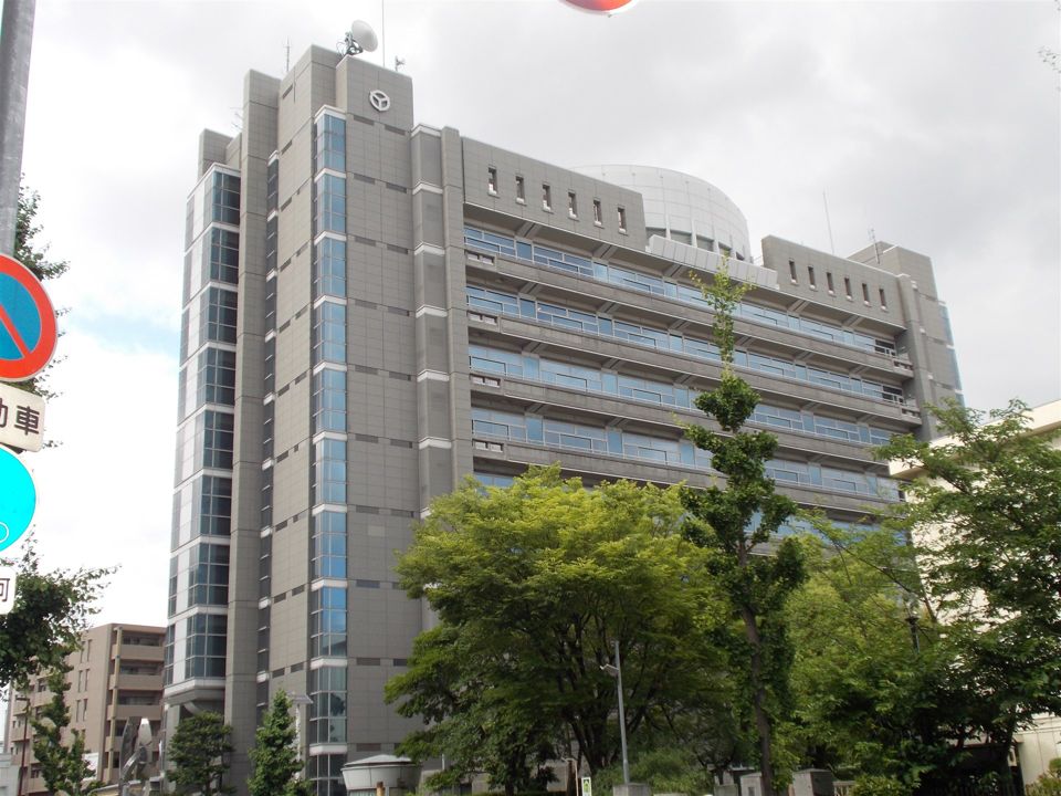 近くの八尾市役所まで2,433m(徒歩31分)