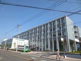 近くの医療法人徳洲会茅ヶ崎徳洲会病院まで104m(徒歩2分)