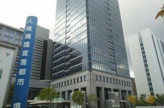 近くの堺市役所まで2,500m（徒歩32分）