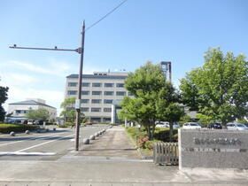 近くの熊本県八代総合庁舎まで800m（徒歩10分）