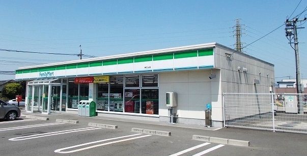 近くのコンビニまで1,265m（徒歩16分）