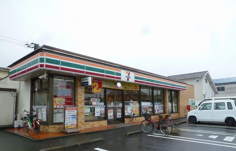 近くのセブン-イレブン都城大王町店まで421m（徒歩6分）