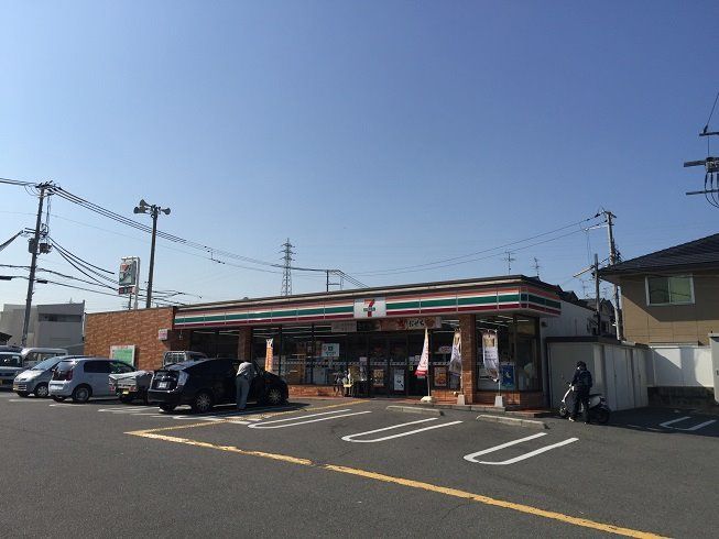 近くのセブンイレブン 岸和田下松町店まで337m(徒歩5分)