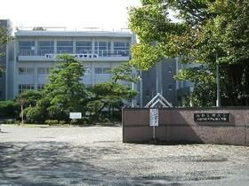 近くの浜松学院大学まで300m（徒歩4分）