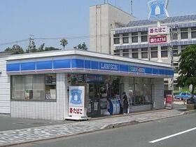 近くのローソンまで160m（徒歩2分）