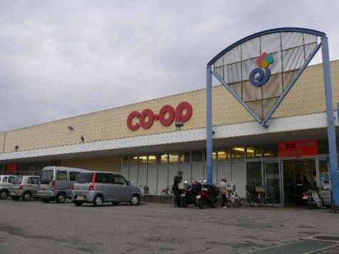 近くのコープえひめ神郷店様まで350m(徒歩5分)