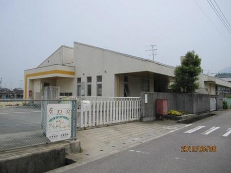 近くの小松幼稚園様まで500m(徒歩7分)