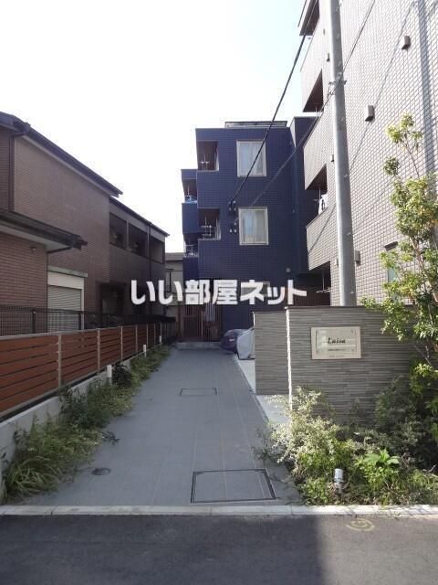 LUISAの外観画像