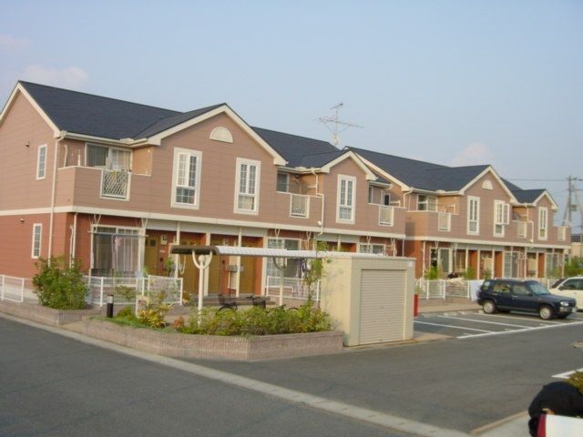 サンプラッツAの外観画像