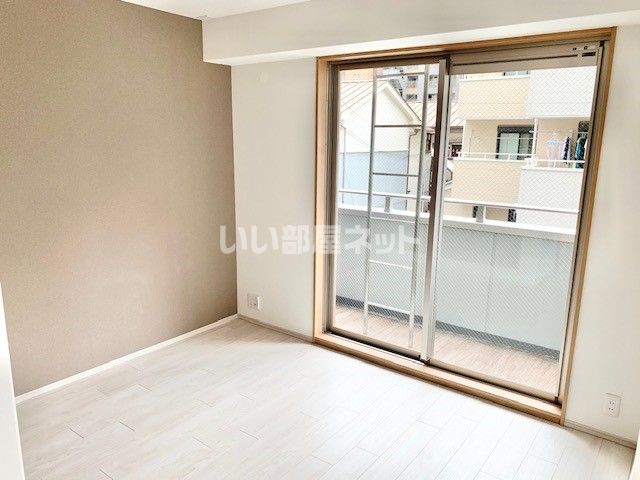 ベッドルーム