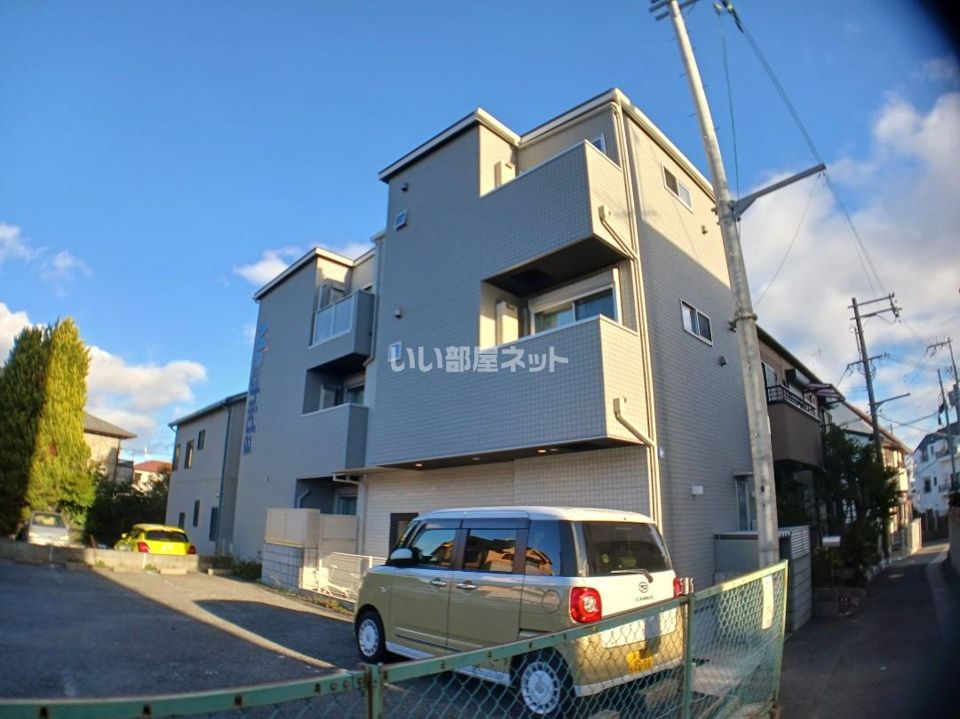 エヌエムスワサントカンズの外観画像