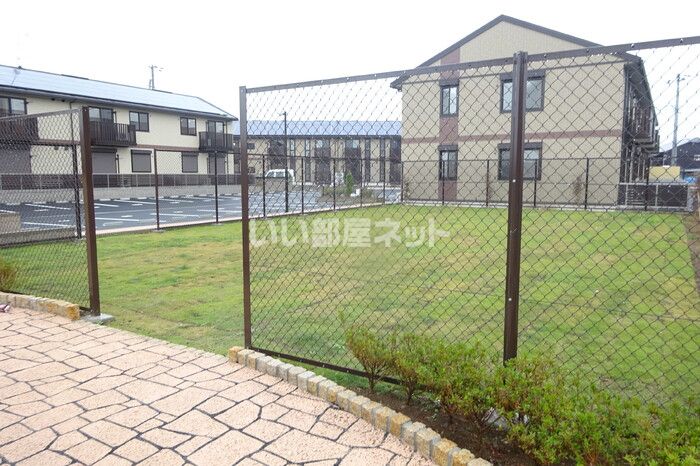 近くに施設あり