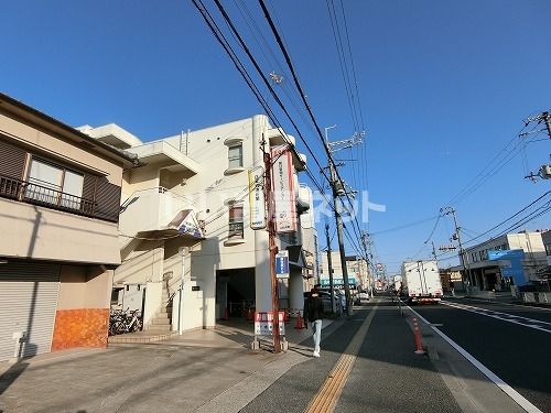 新在家ビルの外観画像