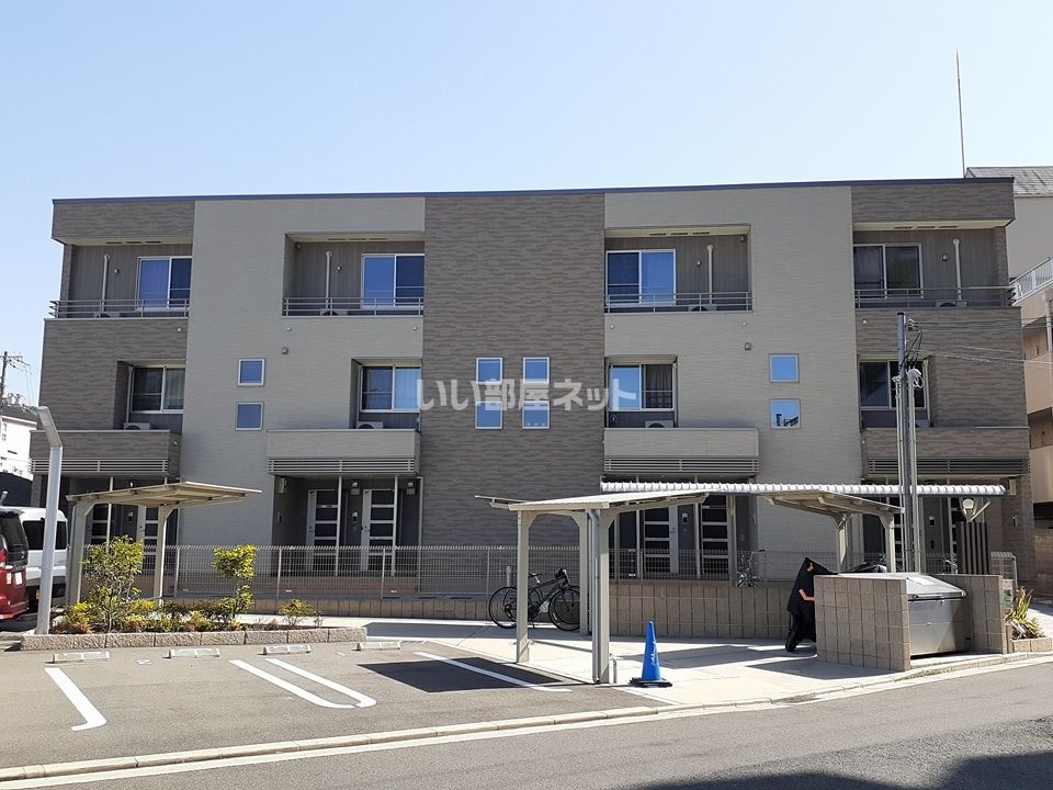 河内花園駅より徒歩9分 築5年7ヶ月 3階建の賃貸物件