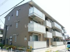 ファミール A棟の外観画像