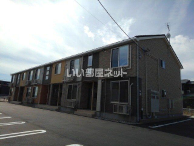 巻駅より徒歩9分 築6年2ヶ月 2階建の賃貸物件