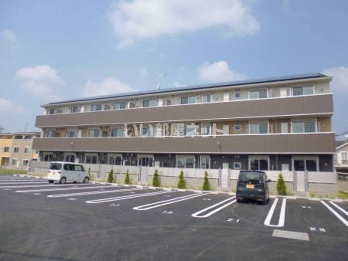 シャルルマーニュの外観画像