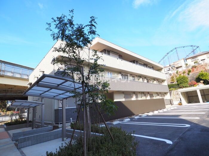 Regulus (レグルス) A棟の外観画像