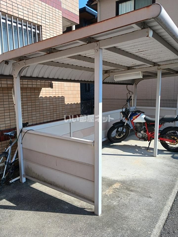 近くに施設あり