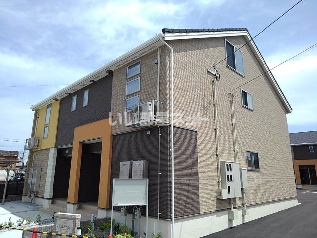 延岡駅より徒歩13分 築7年8ヶ月 2階建の賃貸物件