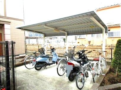 近くに施設あり