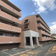 エーデル雲雀丘三番館の外観画像