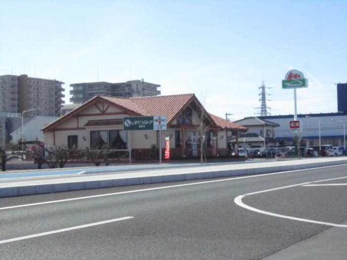 近くに施設あり