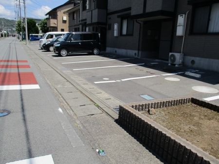 近くに施設あり