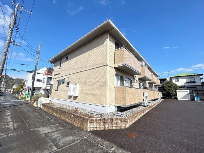 グランシャリオ松井の外観画像