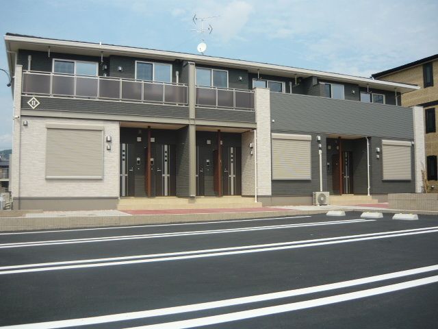 長森駅より徒歩9分 築6年5ヶ月 2階建の賃貸物件