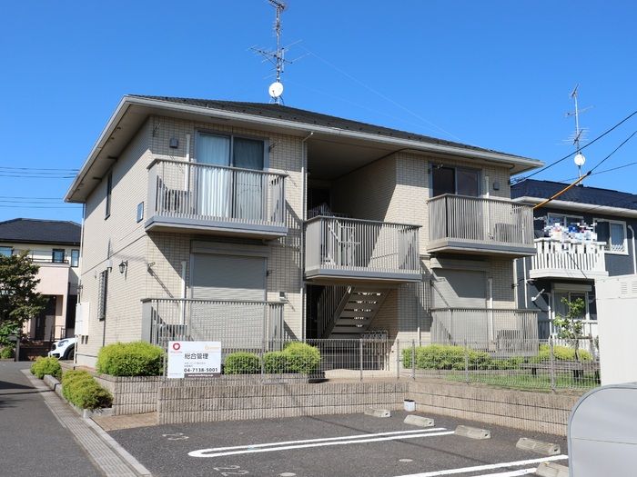 クレストパーク Eの外観画像