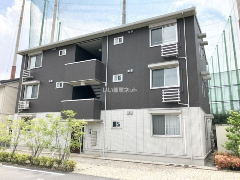 西富井駅より徒歩8分 築9年1ヶ月 3階建の賃貸物件