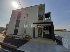 ラ・ヴィアンローズの外観画像