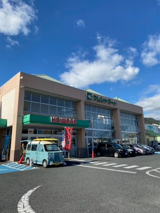 近くに施設あり