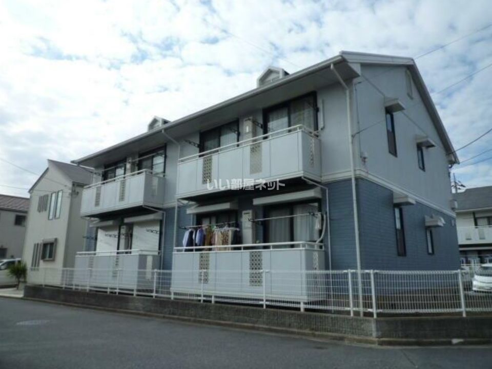 リリーヴィレッジA棟の外観画像
