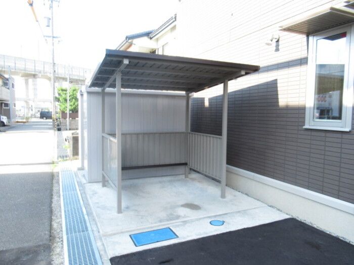 近くに施設あり