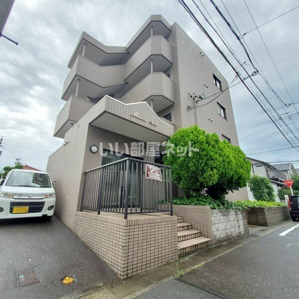 印場駅より徒歩6分 築31年 4階建の賃貸物件