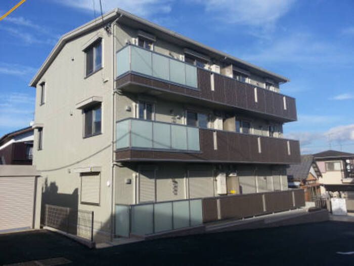 サニー ジュジュの外観画像