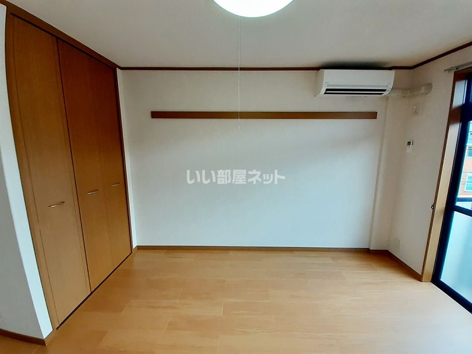 ベッドルーム