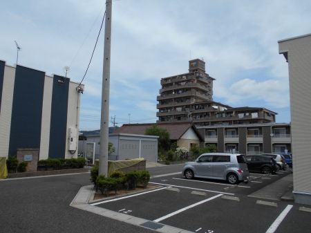近くに施設あり