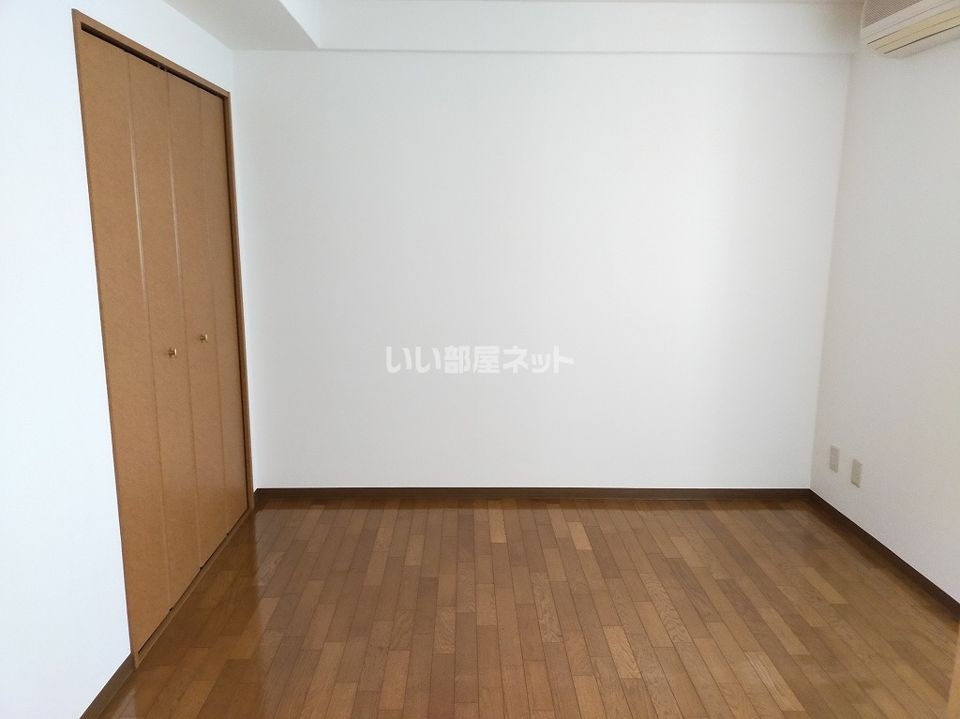 ベッドルーム