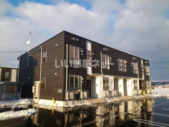 黒石駅よりバス10分 徒歩6分 築7年2ヶ月 2階建の賃貸物件