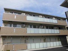 メルヴェーユ三郷中央 Bの外観画像