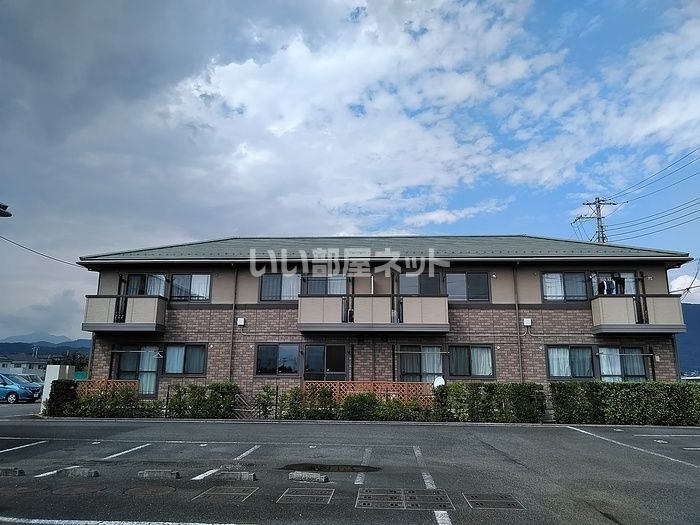 ロイヤルタウン蓬沢 ABCDの外観画像