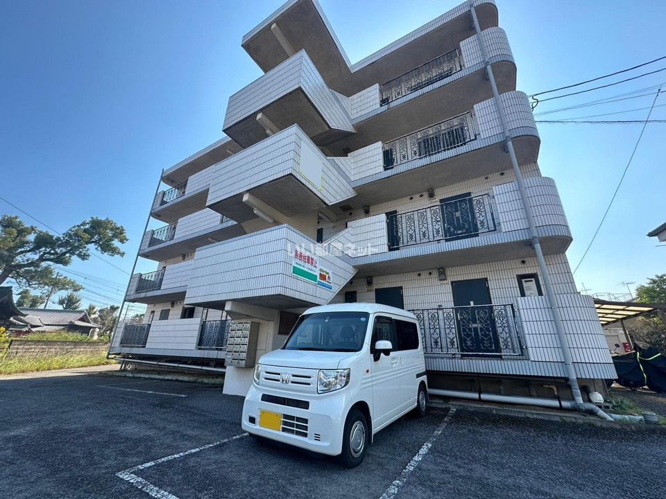 グランドライフ亀川の外観画像