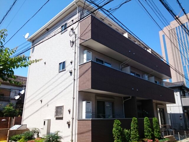 アルファ・クレメントの外観画像