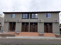 ラ・ファミーユ新津本町の外観画像