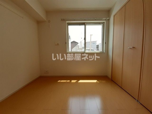 ベッドルーム