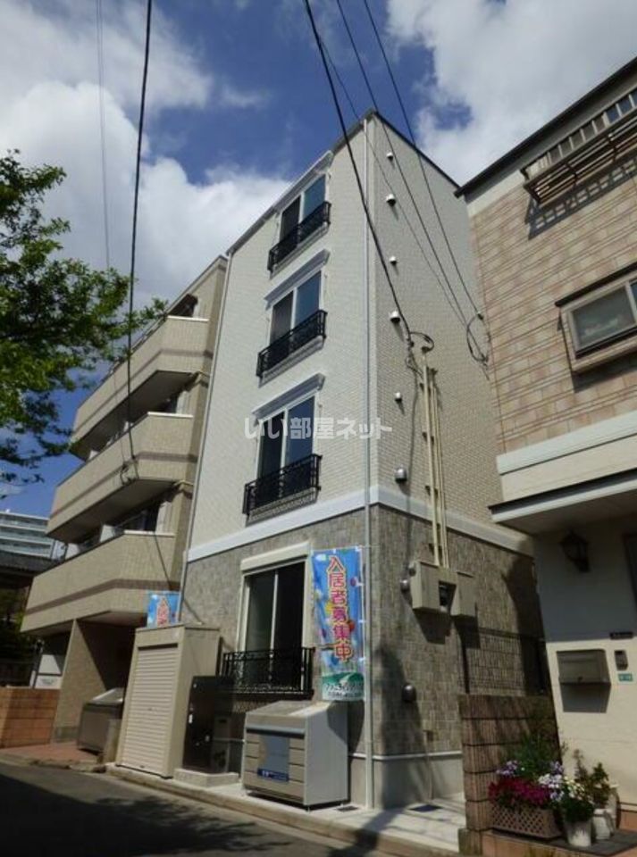 rape船橋(ラバフナバシ)の外観画像